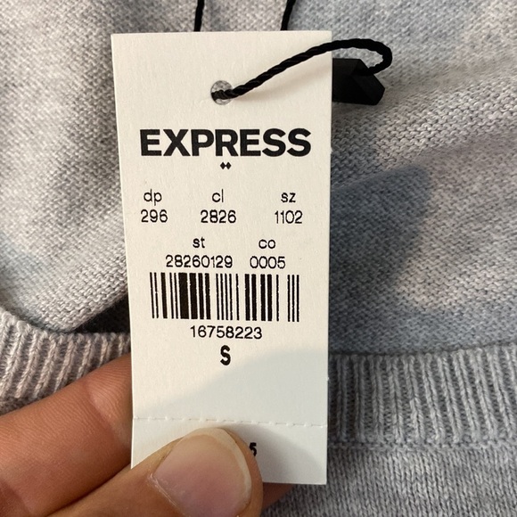 EXPRESS grey cold shoulder fine knit floral embroidered twist front sweater top - Picture 4 of 9